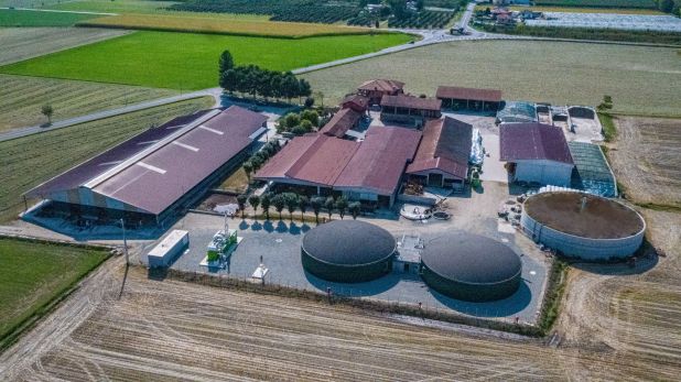 COMPLETATO IL NUOVO IMPIANTO BIOGAS DA 249 KW PER L’AZIENDA AGRICOLA CAVALLONE DI CAVOUR DJI 0012 CAVALLONE 1
