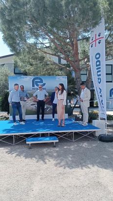 ROTA GUIDO INAUGURA LA NUOVA SEDE DELLA SARDEGNA I dipendenti Federico Gatti e Varghese Pathrose Payyalay premiati per i 25 anni di lavoro presso Rota Guido