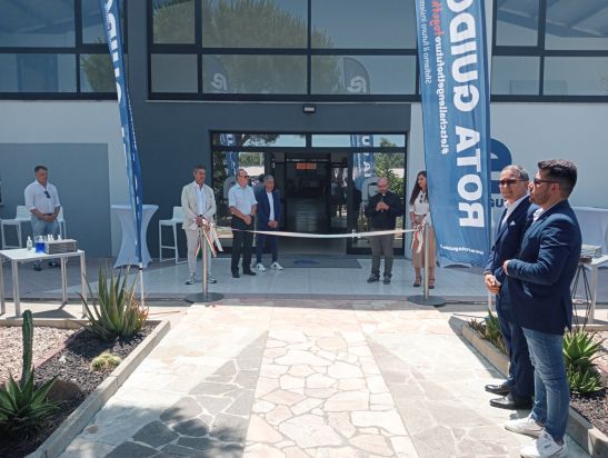 ROTA GUIDO INAUGURA LA NUOVA SEDE DELLA SARDEGNA La benedizione impartita dal parroco di San Ciriaco don Massimiliano Giorri